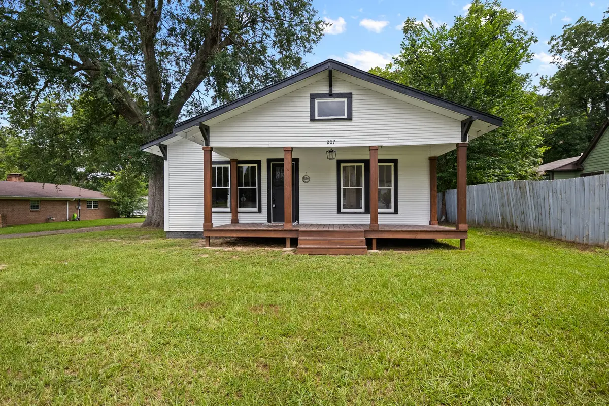 207 W 3rd Street, Omaha, TX 75571 - #1