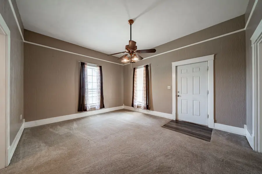 105 N Orange Street, Roby, TX 79543 - #3