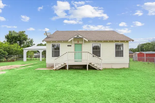 608 Ninth Street, Hico, TX 76457