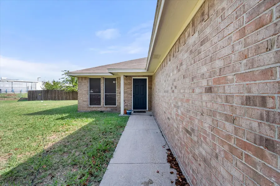 301 Schumacher Drive #303, Burleson, TX 76028 - #2