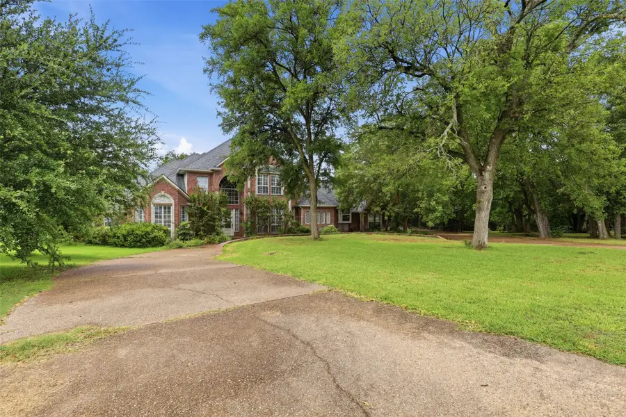 351 Cattlebaron Parc Drive, Fort Worth, TX 76108 - #2