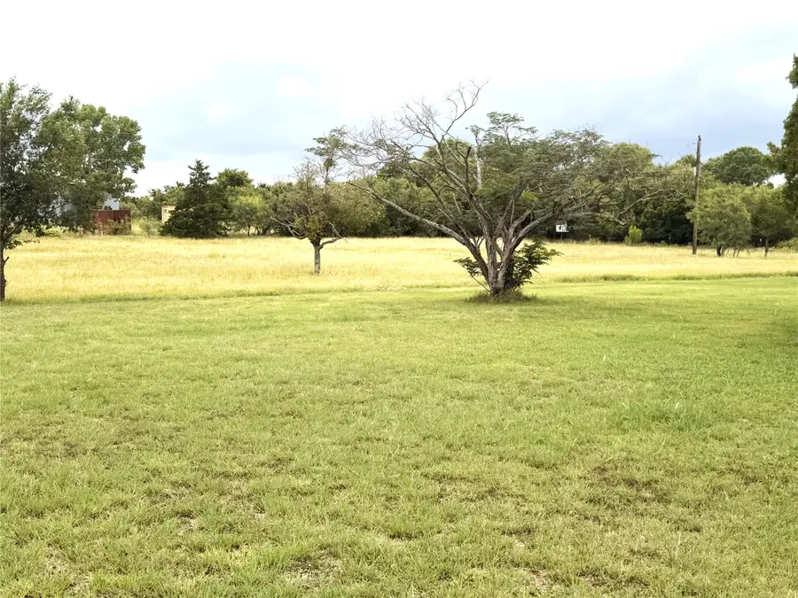 709 W Saint Charles Street, Eastland, TX 76448 - #3