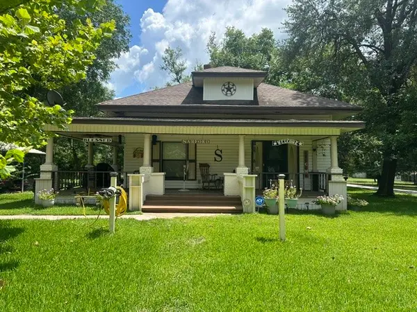 490 E Holley, Alba, TX 75410
