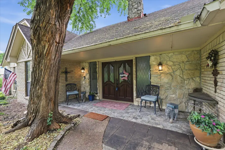 334 N Maxwell Creek Road, Murphy, TX 75094 - #2