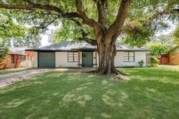 5163 Waits Avenue, Fort Worth, TX 76133