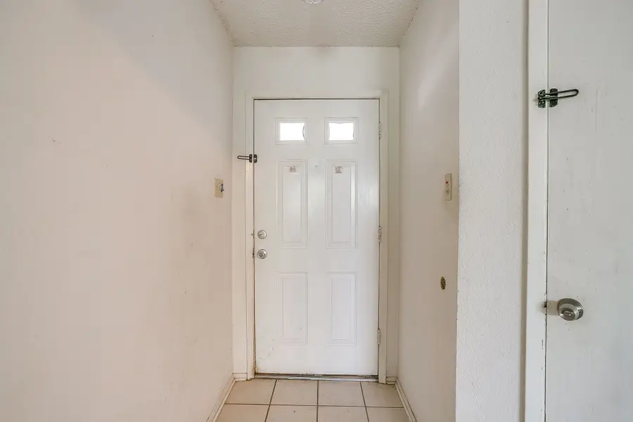 5745 Springtide Drive, Fort Worth, TX 76135 - #3