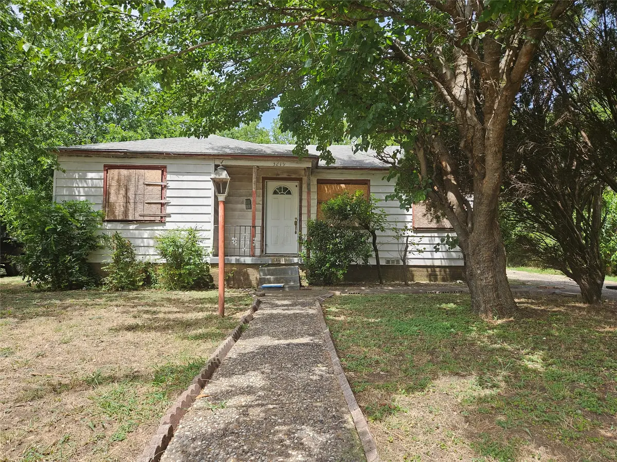 3219 Idaho Avenue, Dallas, TX 75216 - #1