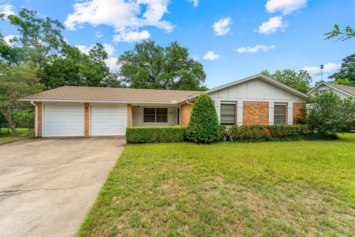 5700 Westlawn Drive, Waco, TX 76710 - #1