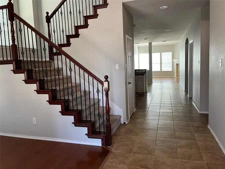 2011 New Braunfels, Forney, TX 75126 - #2