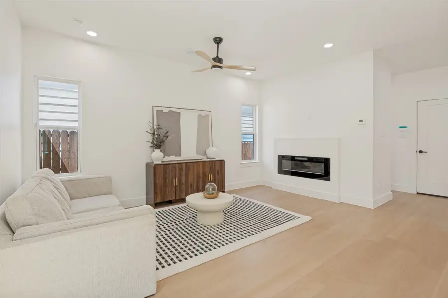419 N Denley Drive, Dallas, TX 75203 - #3