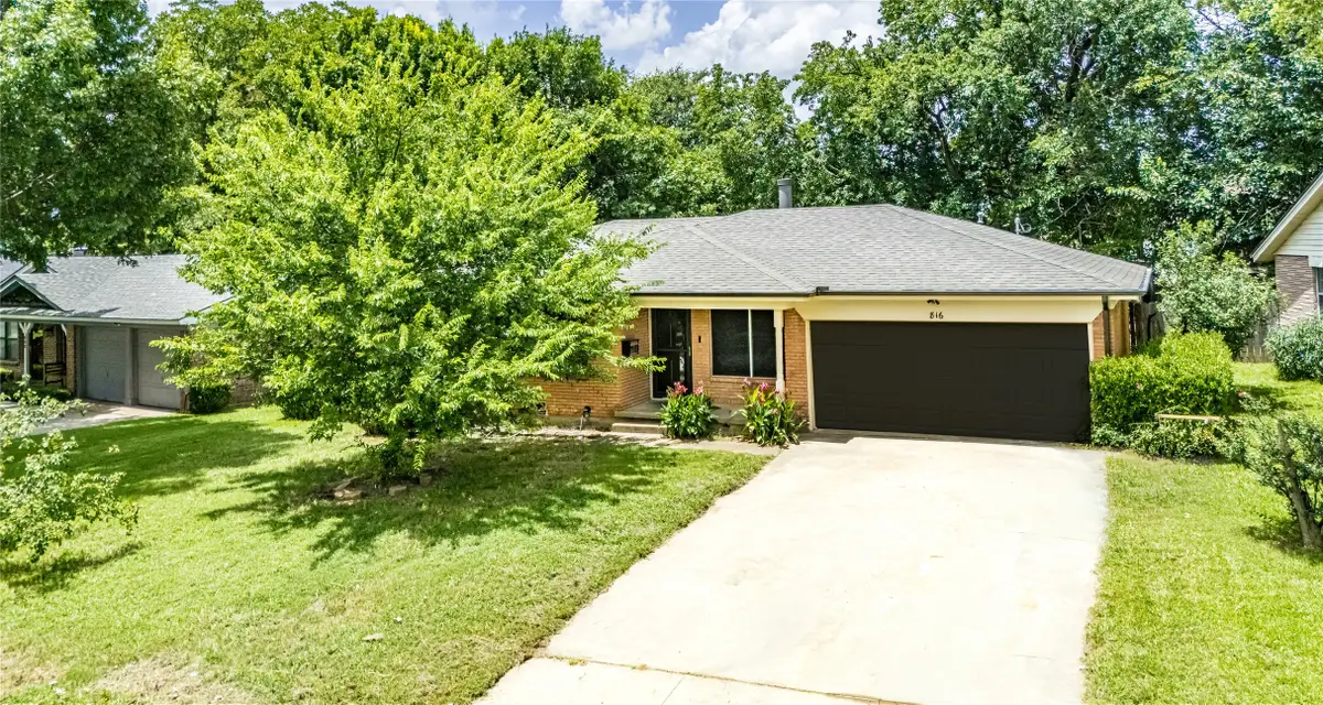 816 S Burdette Avenue, Sherman, TX 75090 - #1