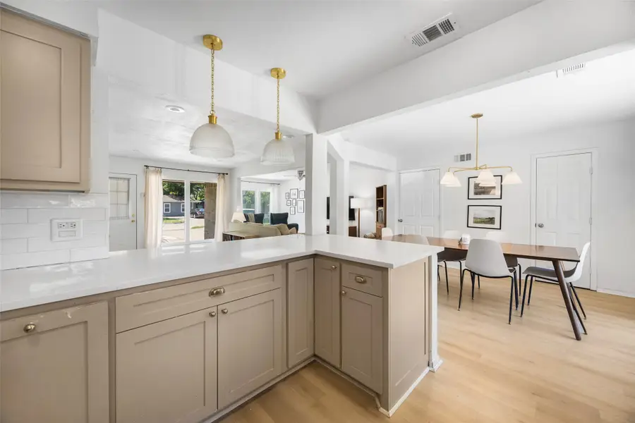 11367 Lippitt Avenue, Dallas, TX 75218 - #3