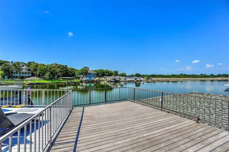 102 Mohawk Cove, Lake Kiowa, TX 76240 - #3