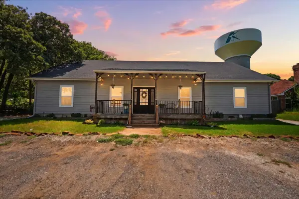 428 Gail Drive, Kennedale, TX 76060