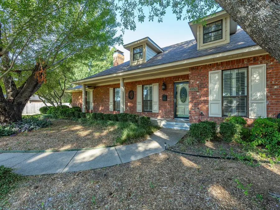 1506 Williamsburg Court, Ennis, TX 75119 - #2