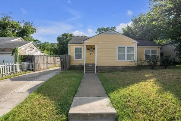 1005 W Clarence Street W, Fort Worth, TX 76117 - #2