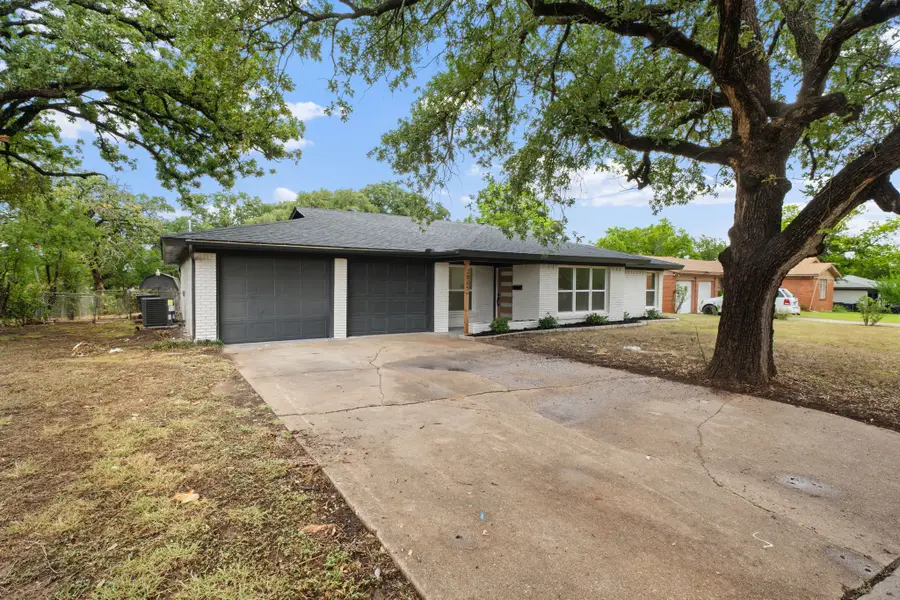 2805 Sarah Jane Lane, Fort Worth, TX 76119 - #2