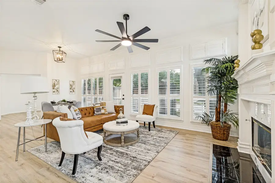 301 Old York Road, Irving, TX 75063 - #3