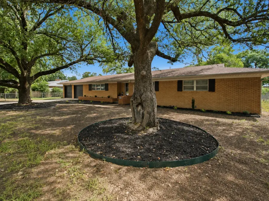 1389 N Wildwood Drive, Stephenville, TX 76401 - #2