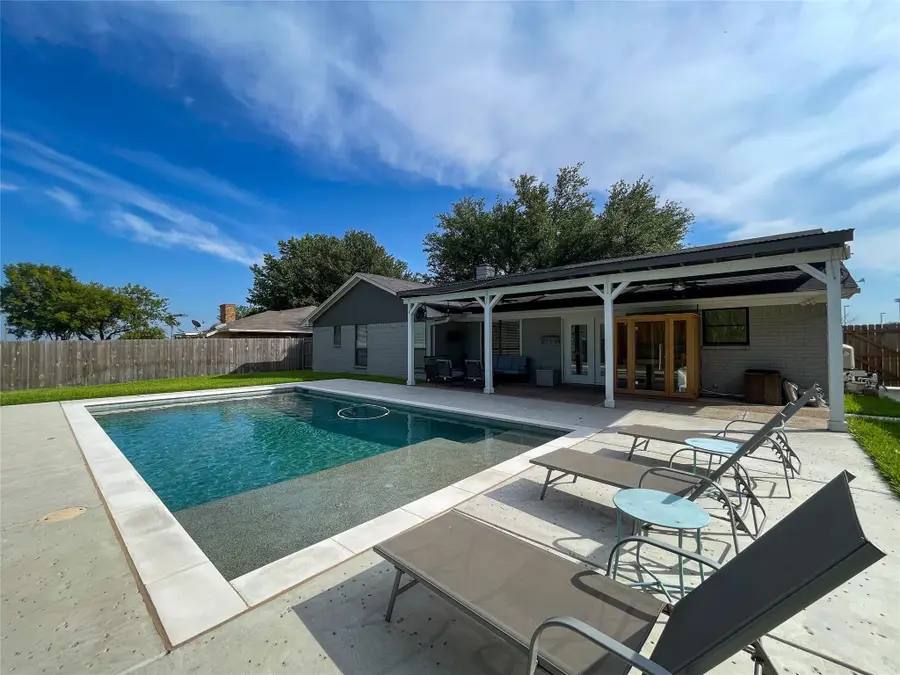 112 Overcrest Drive, Benbrook, TX 76126 - #3