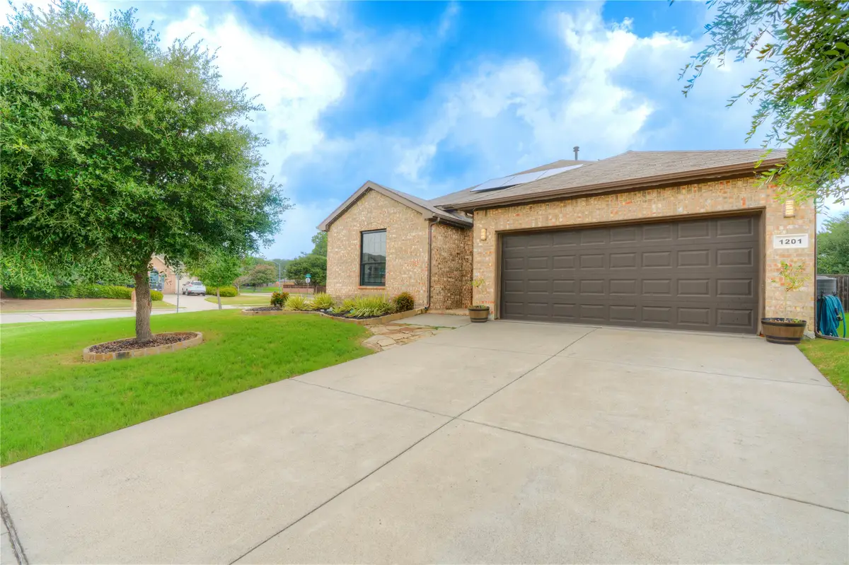 1201 Meadowlakes, Azle, TX 76020 - #1