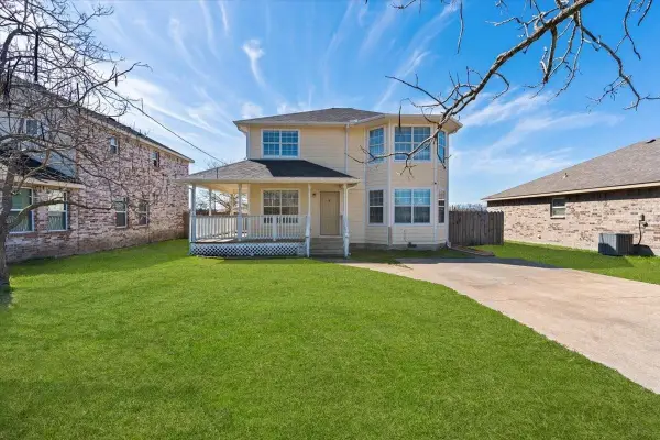 302 Runnells Street, Terrell, TX 75160