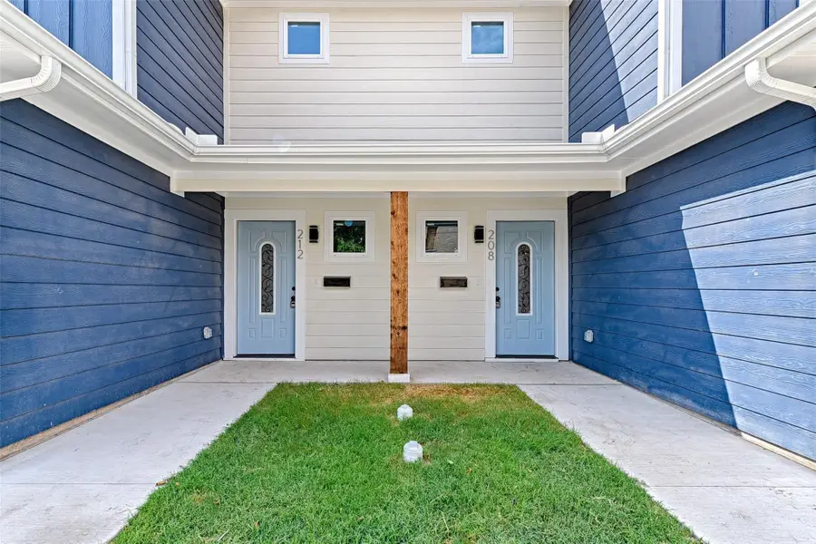 208-212 E Cherry Street, Sherman, TX 75090 - #3