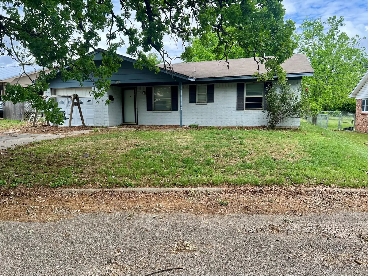 233 Hillcrest Drive, Nocona, TX 76255 - #1