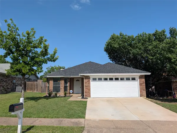 8220 Meadowbrook Drive, Watauga, TX 76148