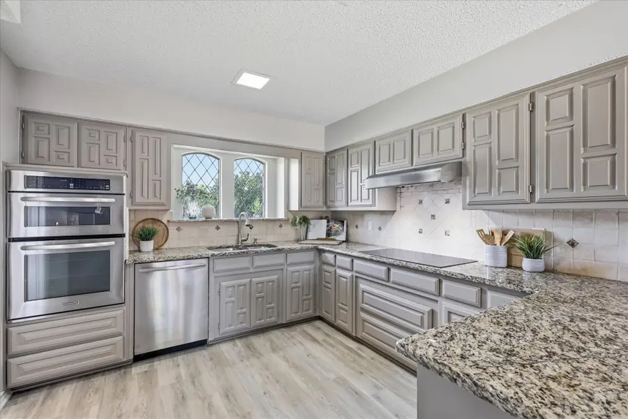 1915 Robin Meadow Circle, Carrollton, TX 75007 - #3