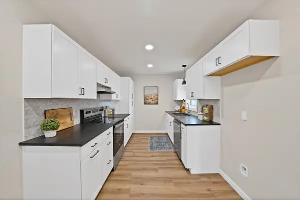 1104 E Russell Avenue, Carrollton, TX 75006