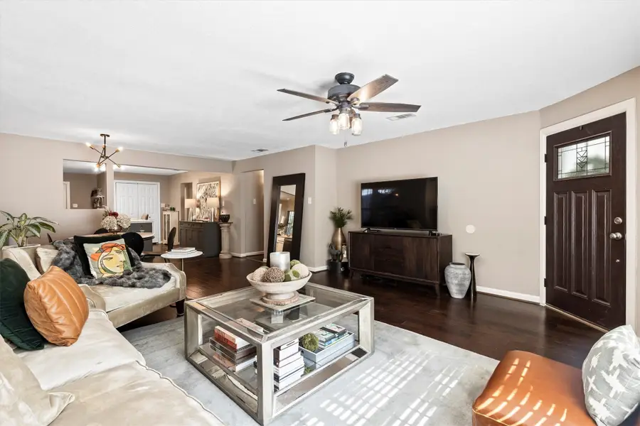 1130 S Montreal Avenue, Dallas, TX 75208 - #3