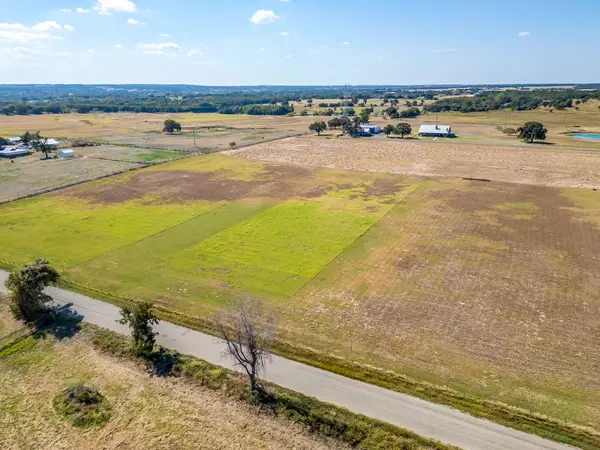 1108 & 1112 Clover Drive, Poolville, TX 76487