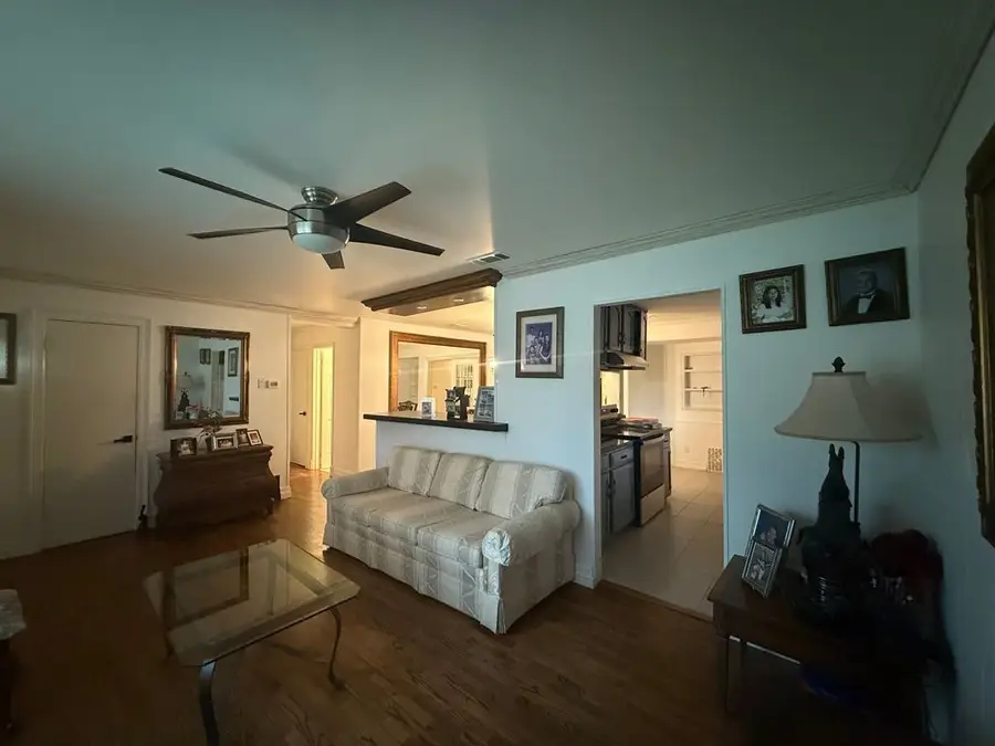3526 W Rochelle Road, Irving, TX 75062 - #3