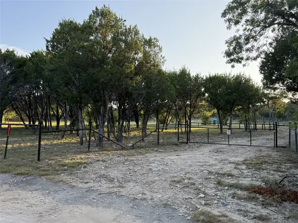 3923 County Road 1007, Glen Rose, TX 76043