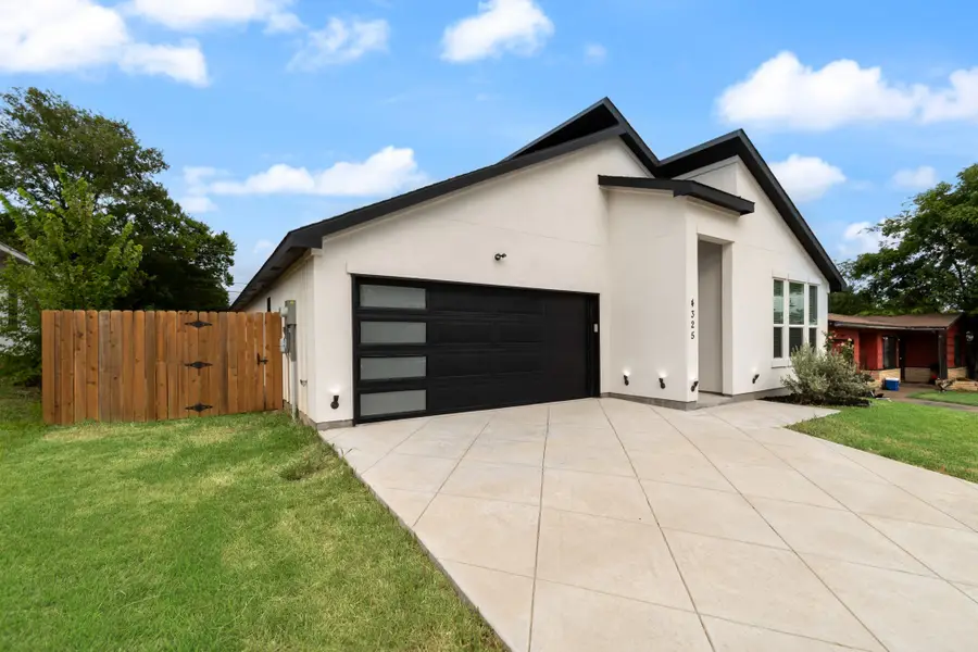 4325 Carmel Avenue, Fort Worth, TX 76119 - #2