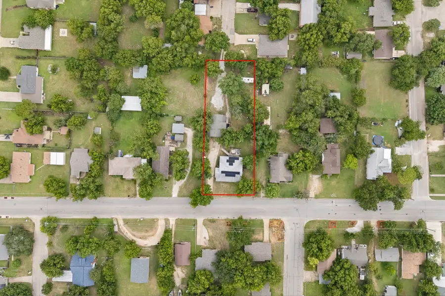 521 Woodard Avenue, Cleburne, TX 76033 - #2