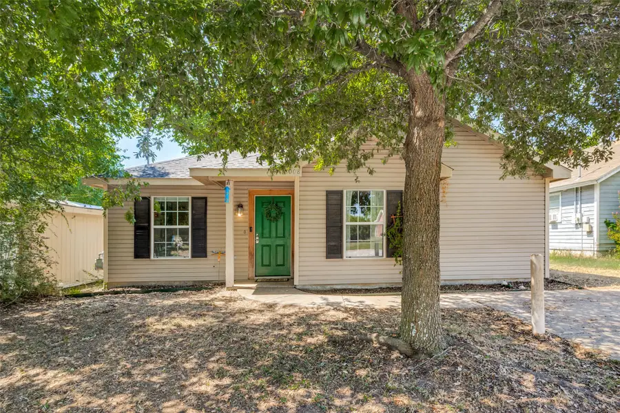 1008 E Prairie Street, Denton, TX 76205 - #2