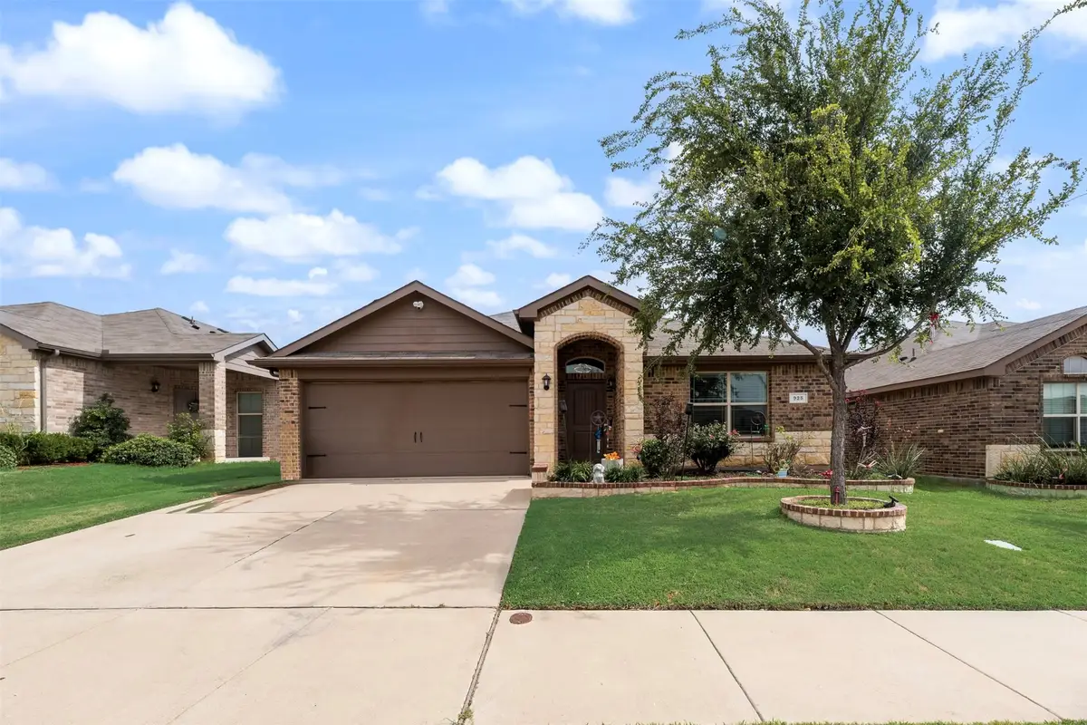 925 Walls Boulevard, Crowley, TX 76036 - #1
