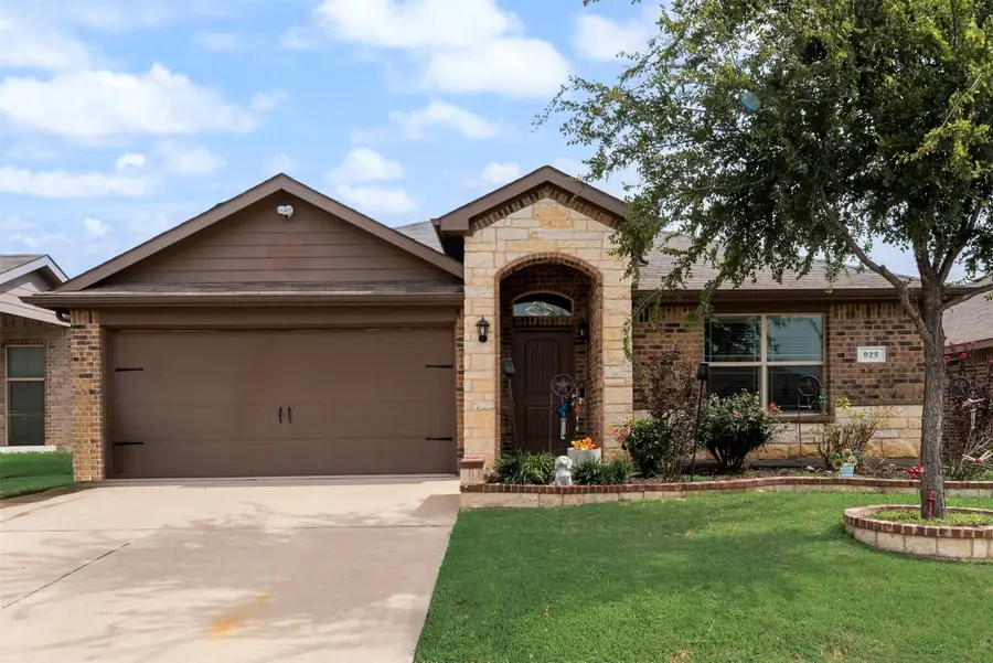 925 Walls Boulevard, Crowley, TX 76036 - #2