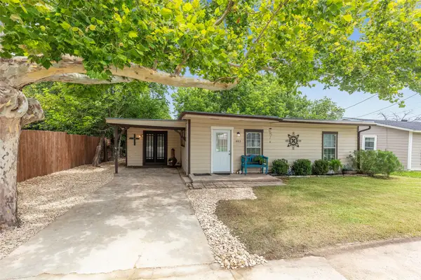 403 Walnut Street, Grandview, TX 76050