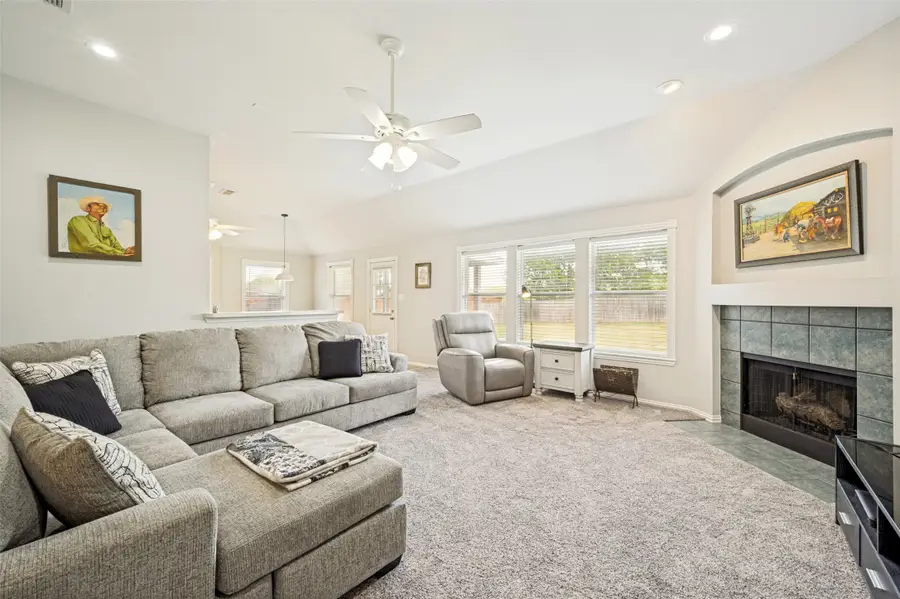 206 Ridge View Court, Decatur, TX 76234 - #2