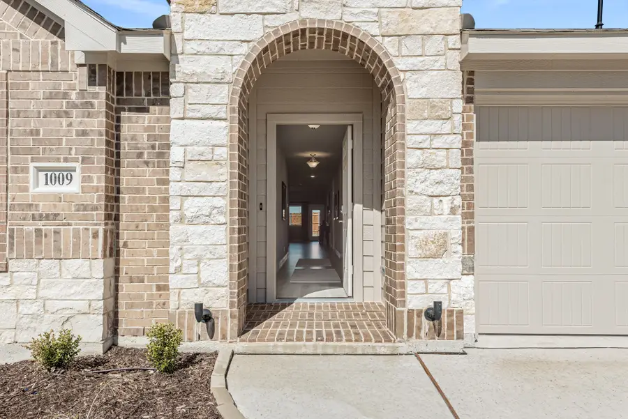 1009 Raptor Road, Alvarado, TX 76009 - #2