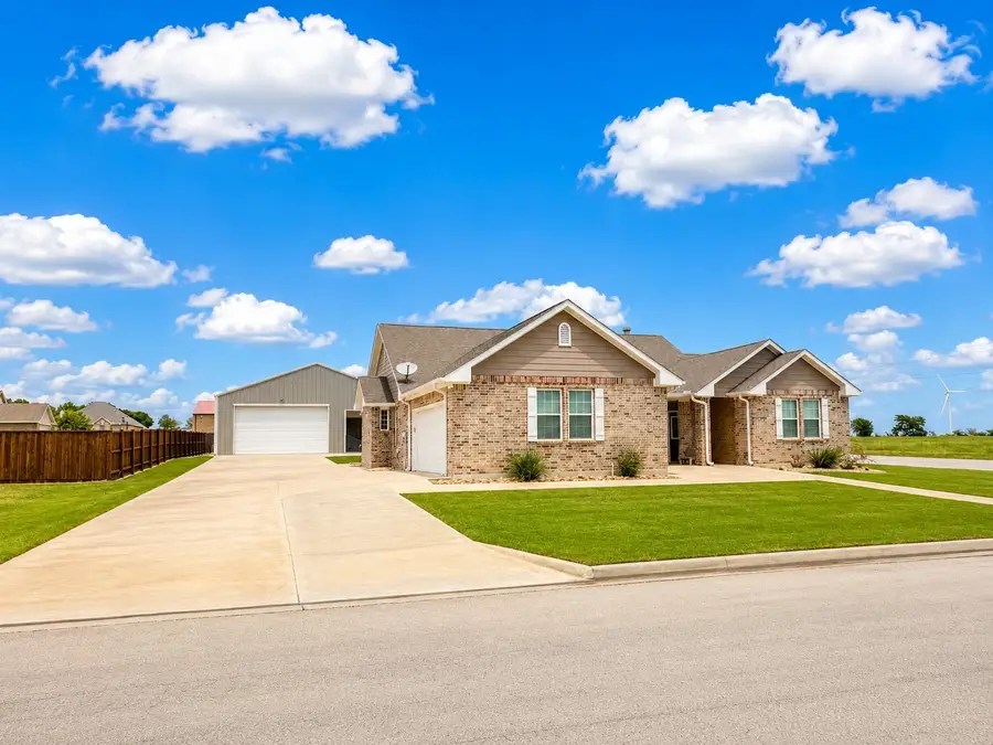 110 Centerhill Drive, Muenster, TX 76252 - #3