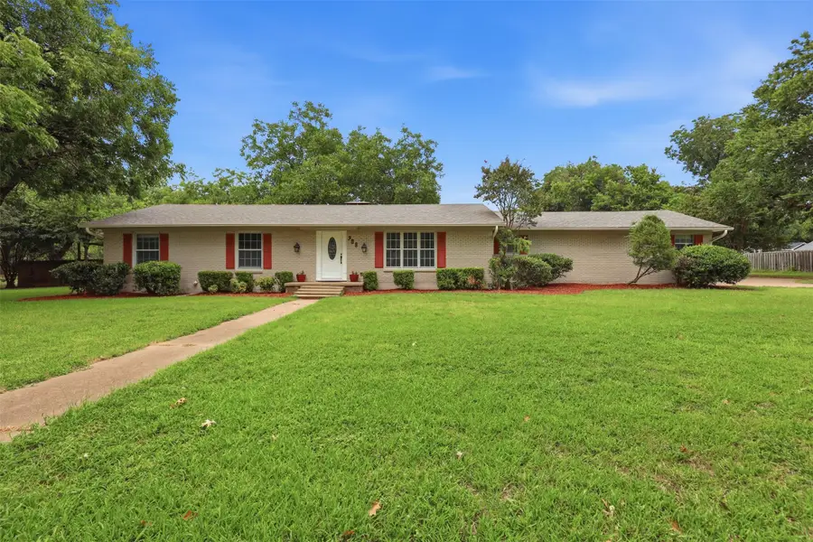 908 W Westhill Drive, Cleburne, TX 76033 - #2