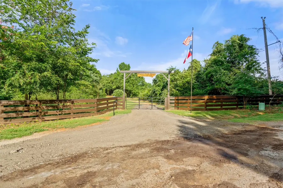 1075 An County Road 323, Palestine, TX 75803 - #2