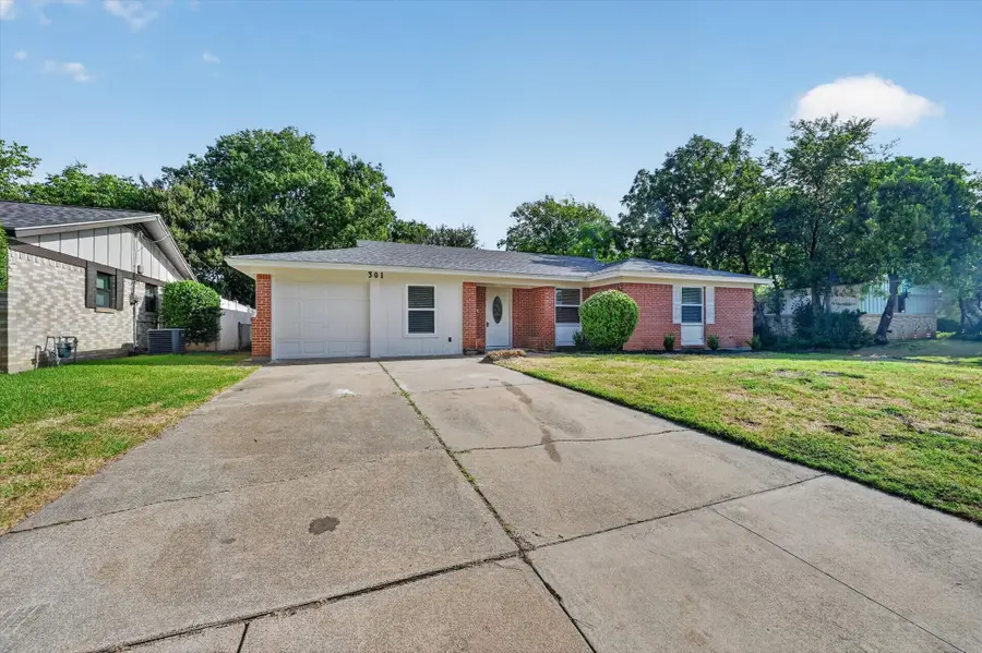 301 E Fuller Drive, Euless, TX 76039 - #2