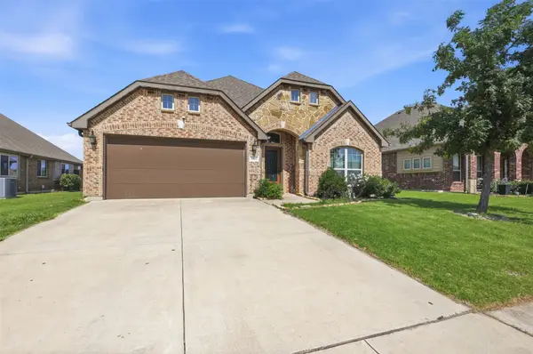 5003 Spruce Street, Krum, TX 76249