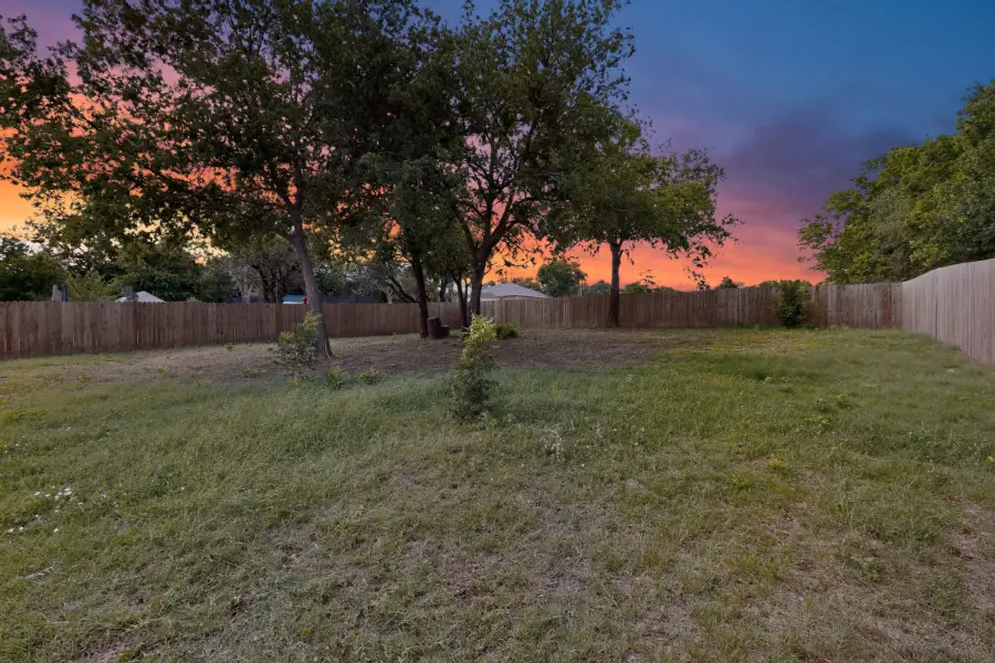 821 E 2nd Street, Weatherford, TX 76086 - #2
