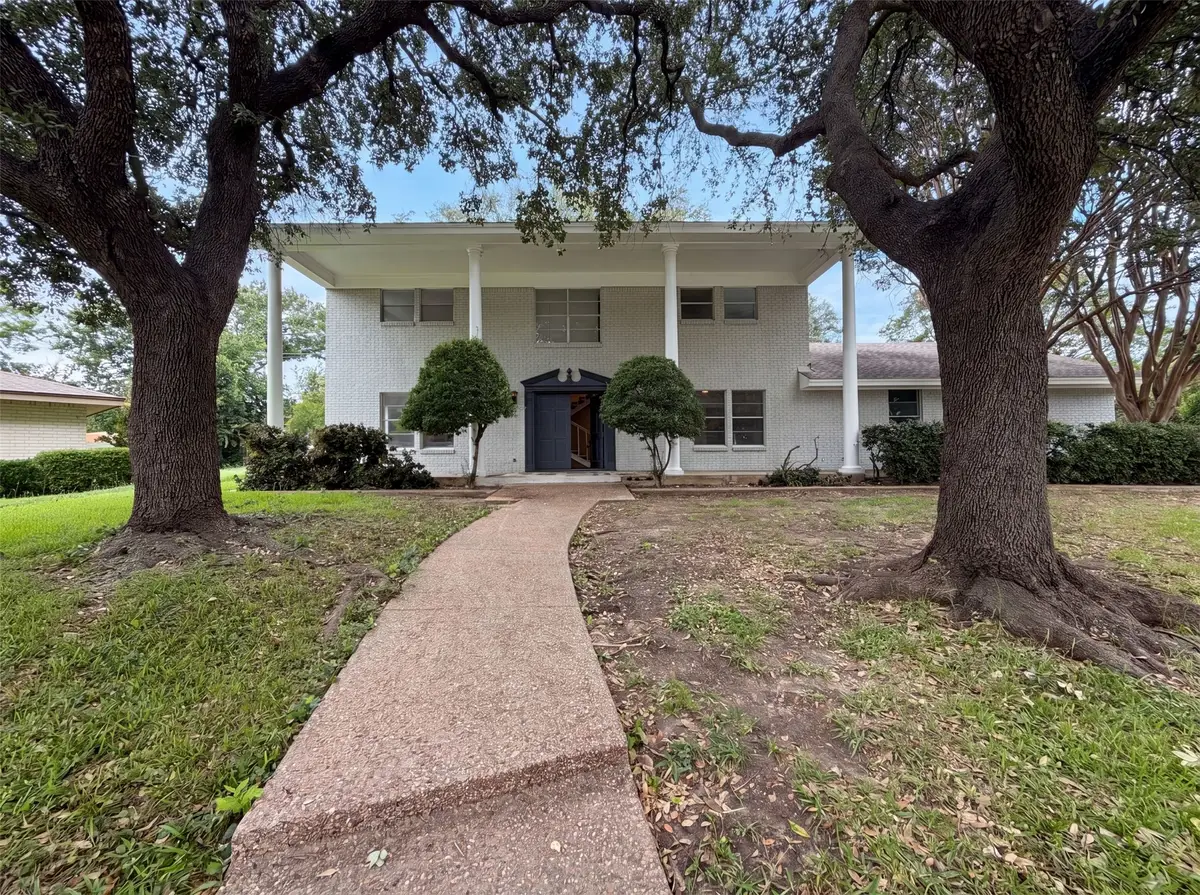 4612 Kenway Court, Fort Worth, TX 76132 - #1